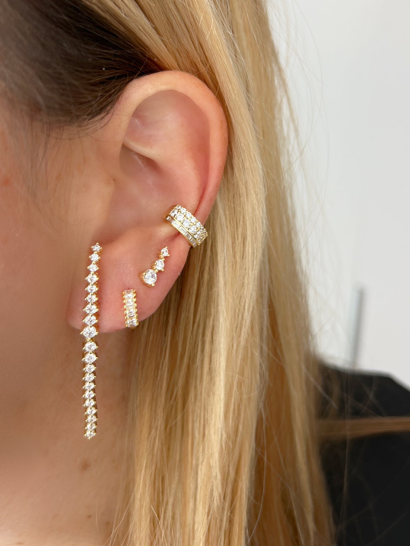 Graduated Diamond Drop Earring